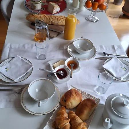 D'hotes Le Relais Globe Trotteur * Montaigu (Jura)